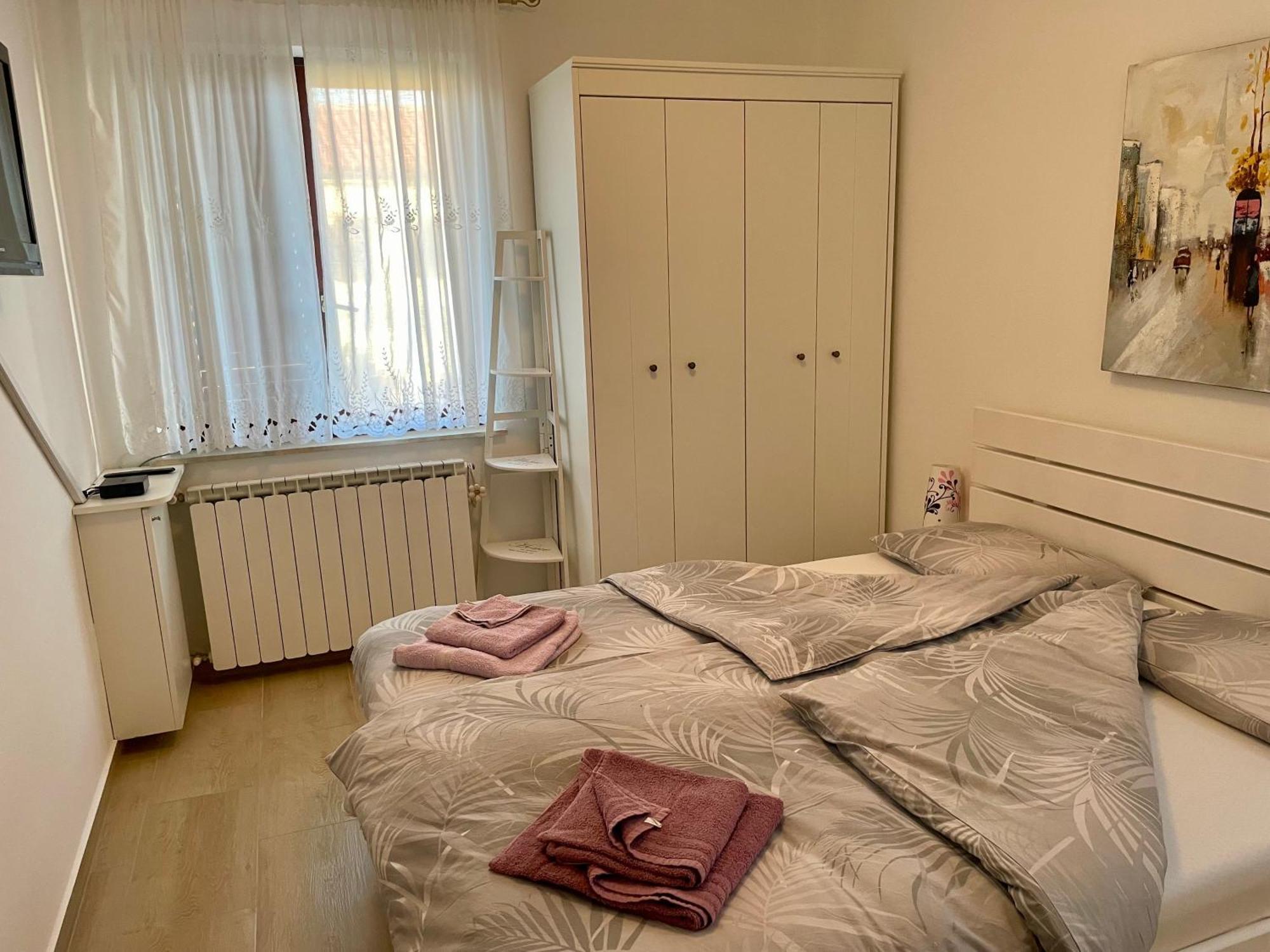 Apartments Kolorcek Изола Екстериор снимка