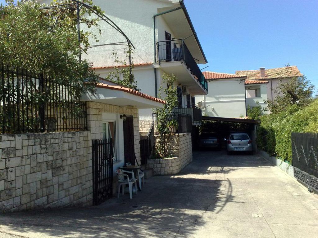 Apartments Kolorcek Изола Екстериор снимка